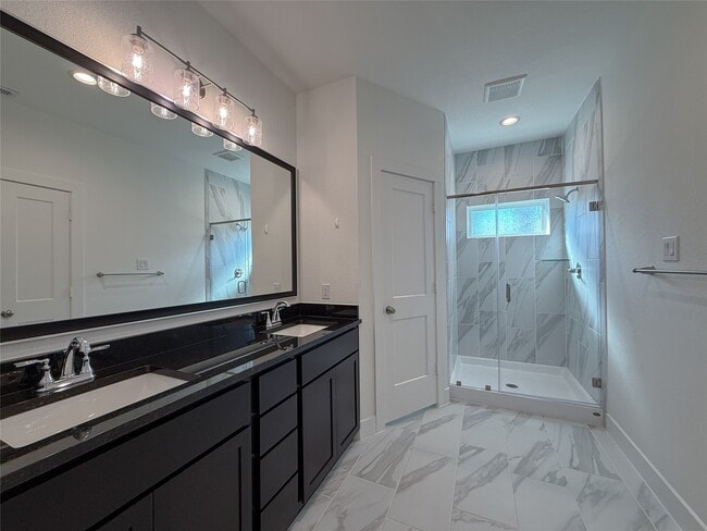 Building Photo - 10030 Crescendo Wy