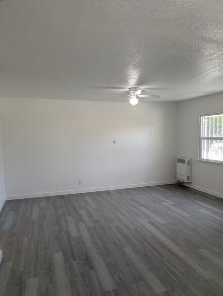 Building Photo - 1513 E 106th St
