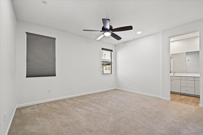 Building Photo - Resort-Style Living in a Modern 2 Bedroom Gated, 2 Pools, Home