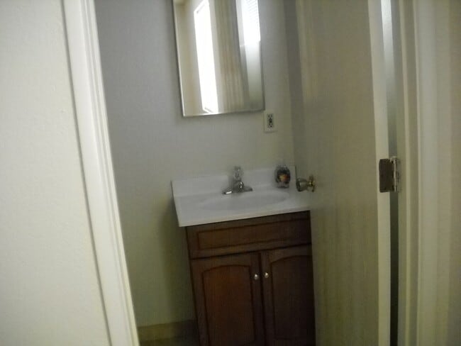 Building Photo - Great views on one acre.