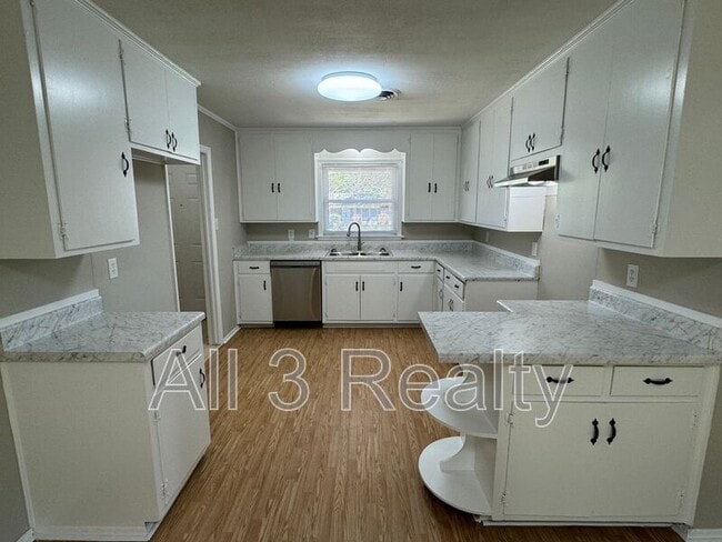 Building Photo - 1236 Noremac Rd