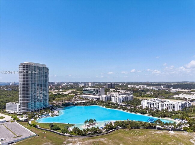 Building Photo - 2411 Laguna Cir