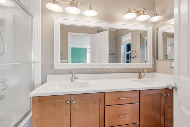 Building Photo - 2933 Central Park Blvd