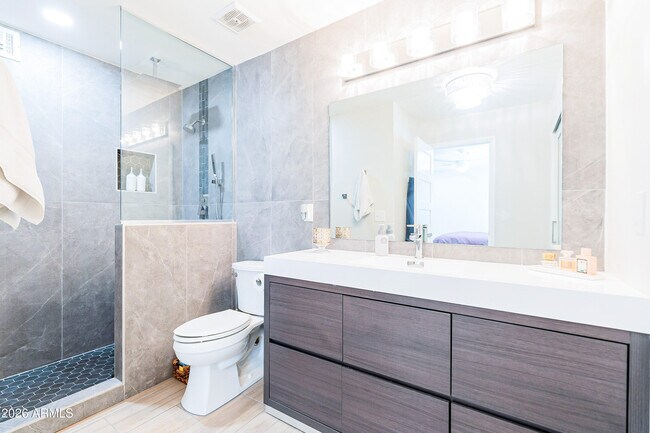 Building Photo - 4243 N Miller Rd