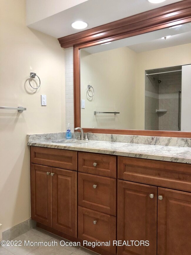 Building Photo - 169 Amberly Dr