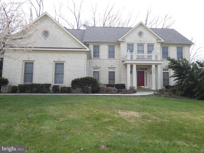Building Photo - 6422 Lake Meadow Dr
