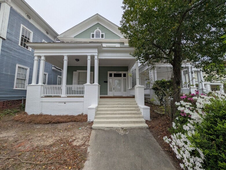 Building Photo - 920 Magnolia St