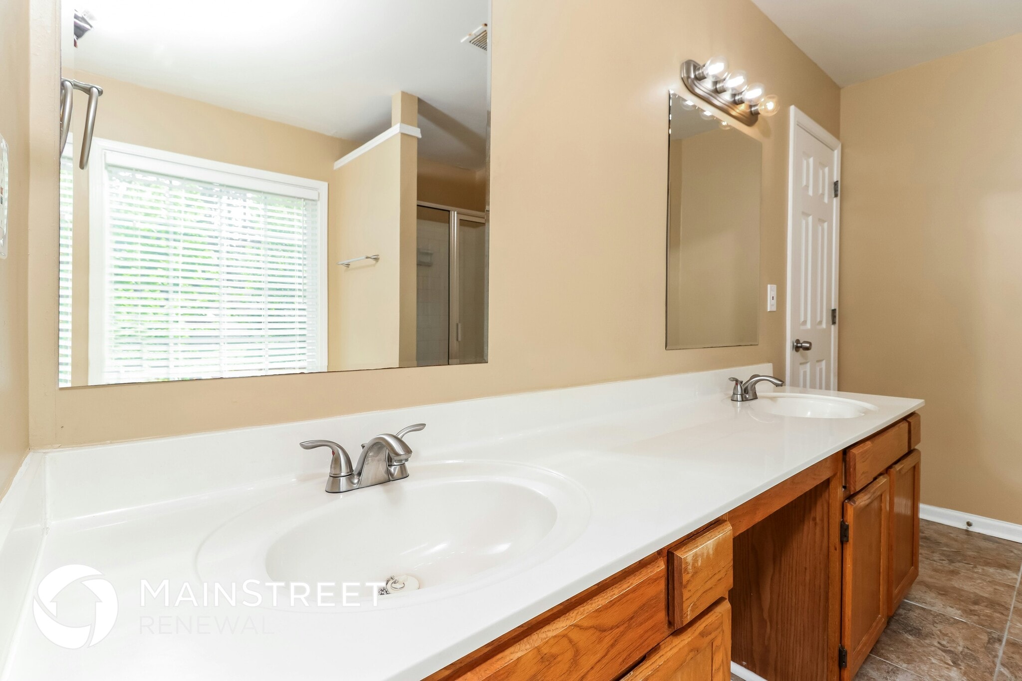 Building Photo - 835 Eagle Creek Dr NW