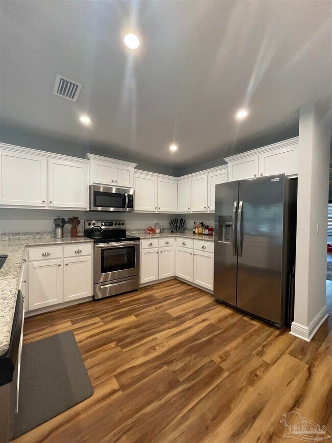 Building Photo - 7130 Sonny Dr