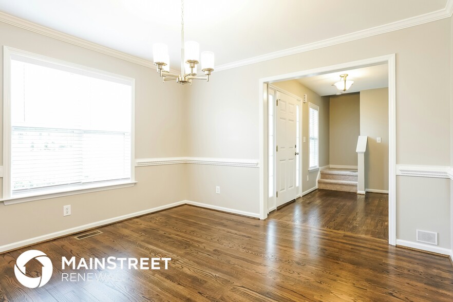 Building Photo - 114 Clarence Ln