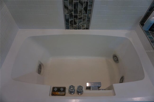 Building Photo - 534 Pinellas Bayway S