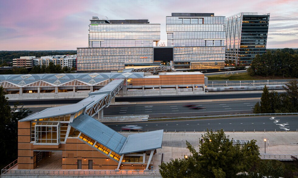 Building Photo - 1501 Chatham Colony Ct