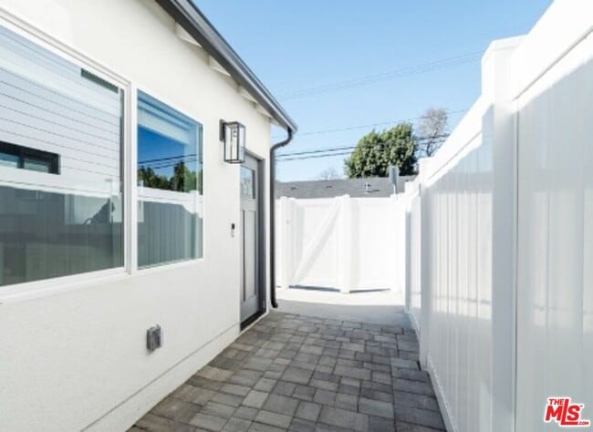 Building Photo - 12457 Hortense St