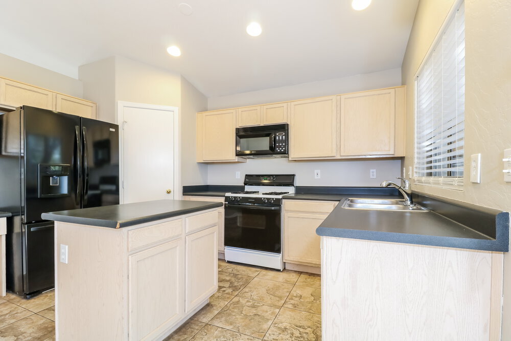 Building Photo - 20640 N 8th St