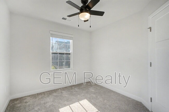 Building Photo - 1101 Rampart Dr