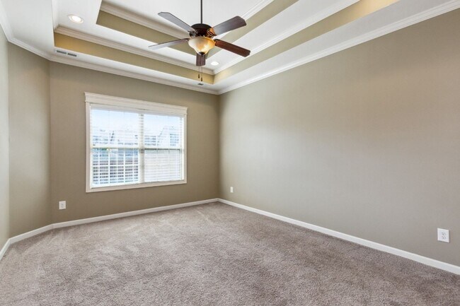 Building Photo - 1275 Golden Eagle Way