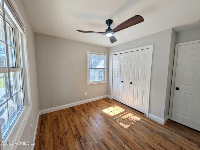 Building Photo - 73 S Shore Dr