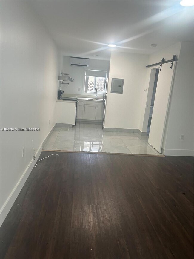 Building Photo - 8260 Byron Ave