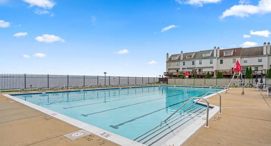 Building Photo - 7827 Hidden Creek Way