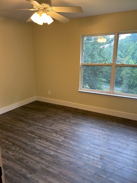 Building Photo - 501 Wispy Willow Dr