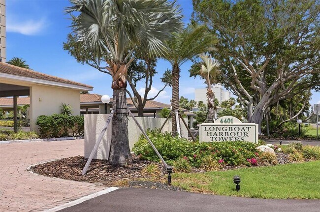 Building Photo - 4401 Gulf of Mexico Dr