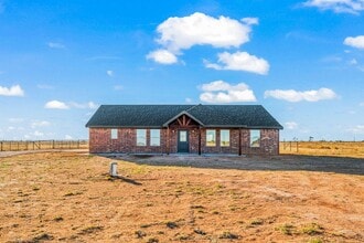 Building Photo - Country Living In Roosevelt ISD!