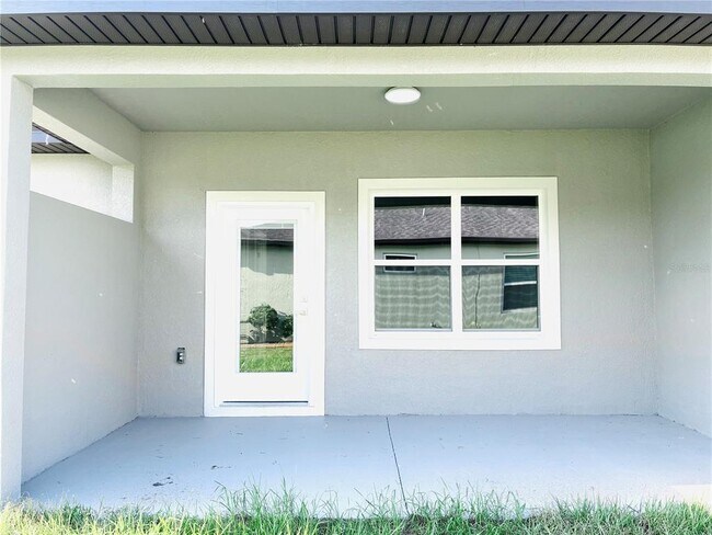 Building Photo - 98 Wheatfield Dr