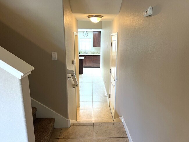 Building Photo - 460 Lindberg Cir