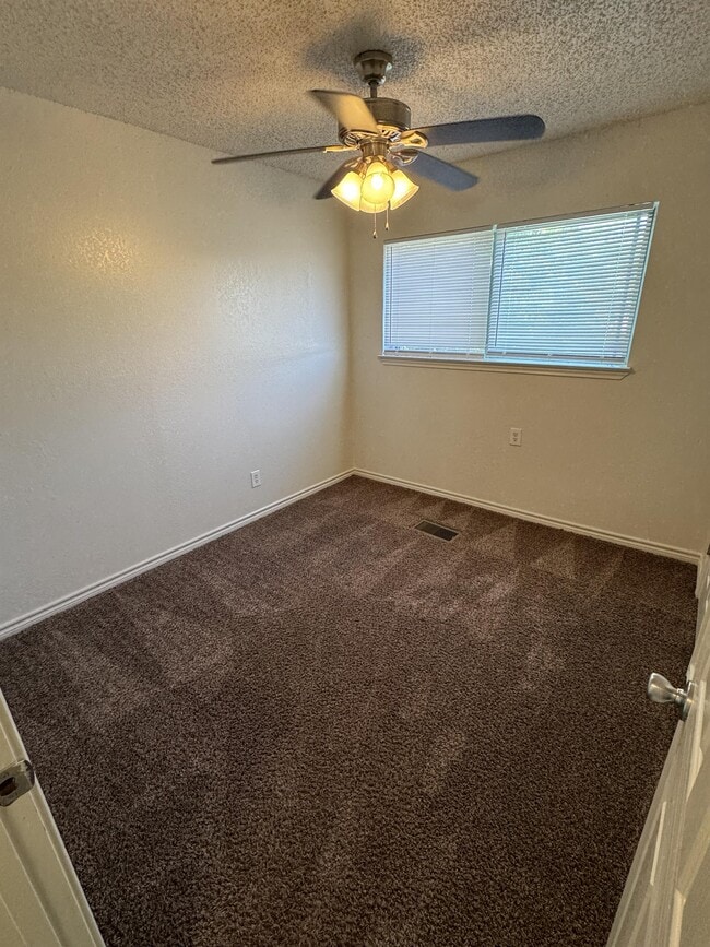 Building Photo - 1506 Jefferis Ave