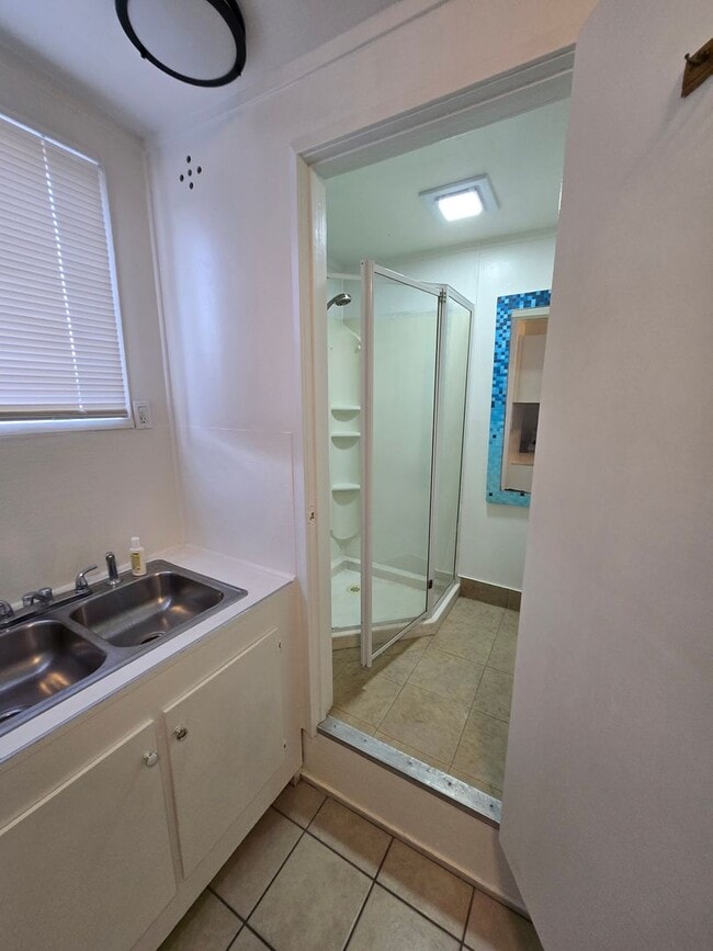 Building Photo - North Park Active Lifestyle Cottage for Rent!