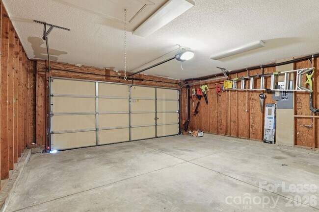 Building Photo - 13114 Woodland Farm Dr