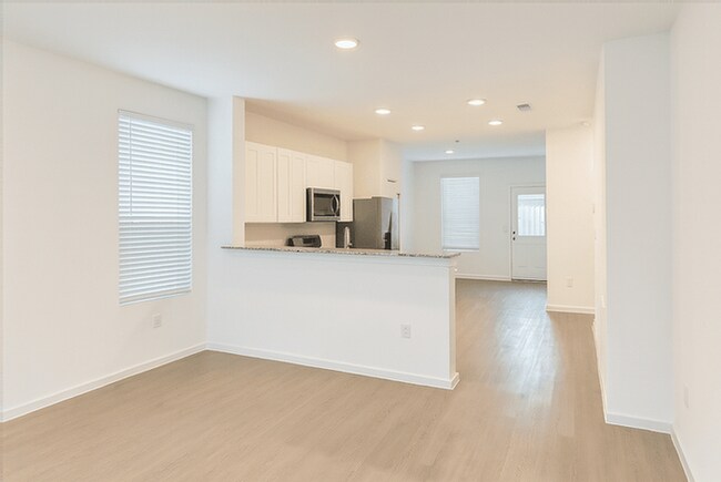 Building Photo - 26231 Arrowleaf Dr