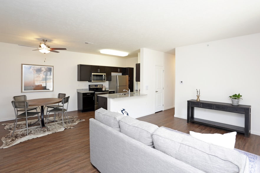Living Room - Antler View Apartments