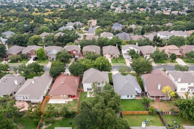 Building Photo - 5017 Cleves St
