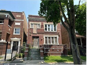 Building Photo - 6939 S Green St