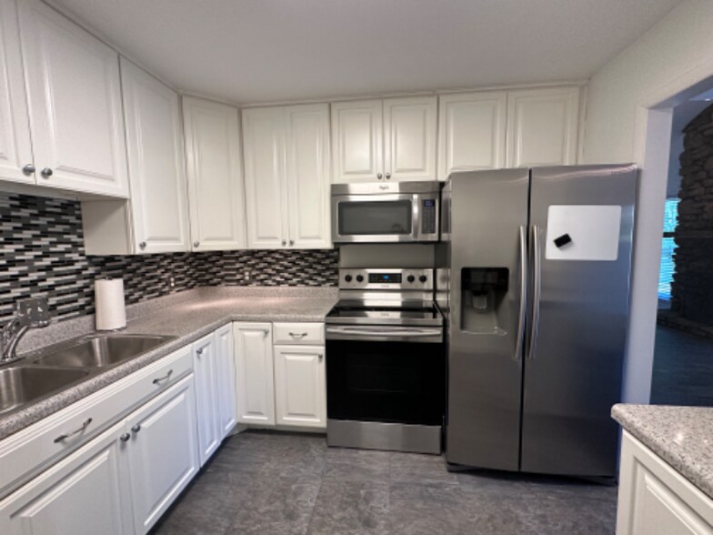 Building Photo - 854 Todd Preis Dr