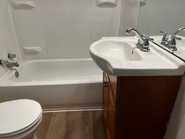 Building Photo - One Level House With Back Deck off Campbell Avenue