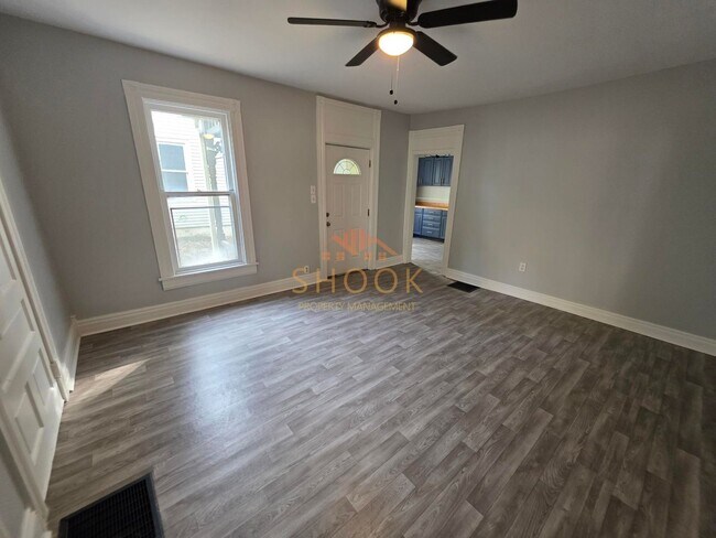 Building Photo - 822 N 7th St