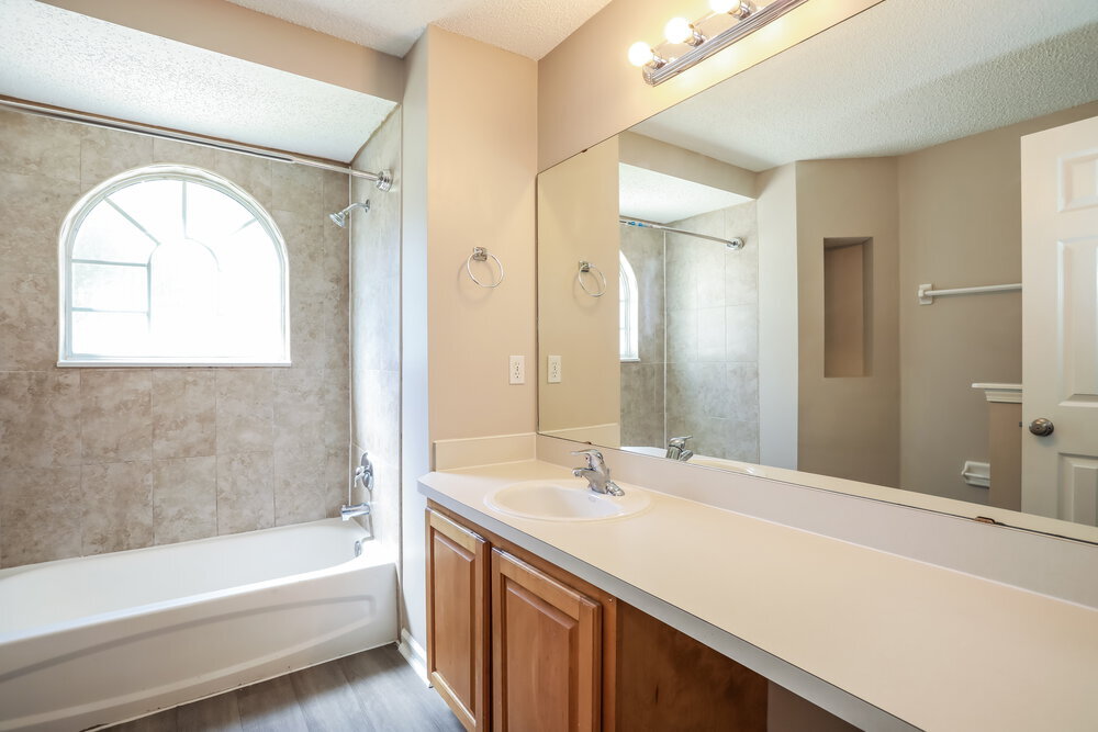 Building Photo - 3621 Arava Dr