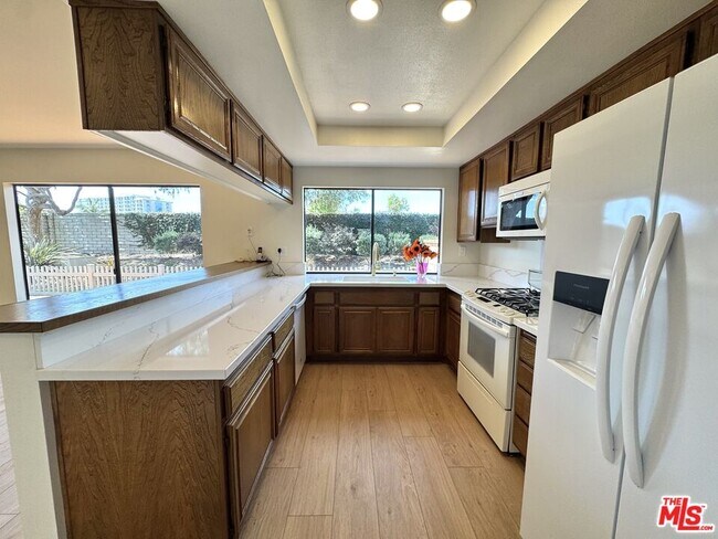 Building Photo - 7756 Sailboat Cir