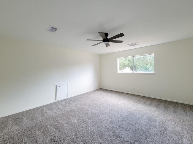 Building Photo - 3930 Cypress Hill Dr