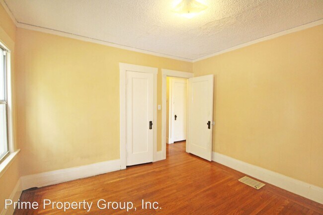 Building Photo - 2 br, 1 bath House - 3900 Laurel Ave