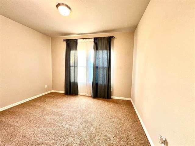 Building Photo - 633 Hidden Cove Dr