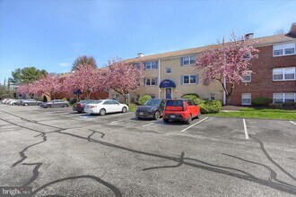 Building Photo - 4411 Falls Bridge Dr