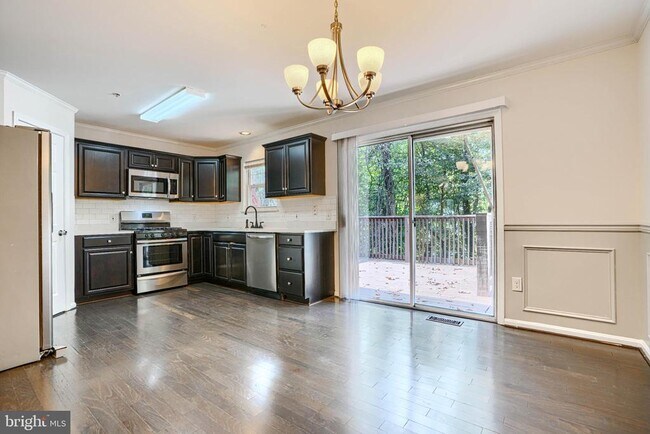 Building Photo - 6558 Ridgeborne Dr