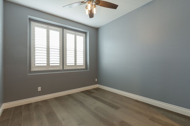 Building Photo - 2 Bedroom 2.5 Bath Townhome near Seabridge...