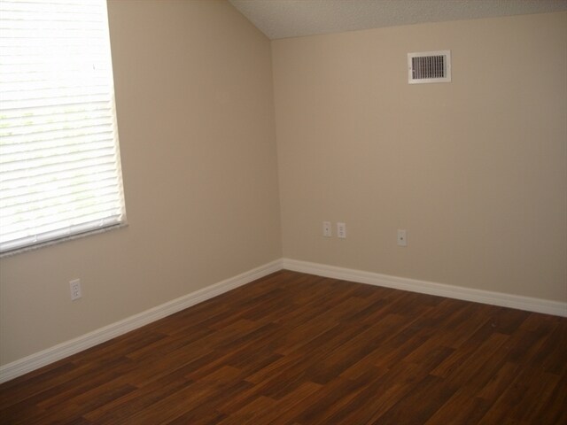 Building Photo - 256 Daniels Pointe Dr