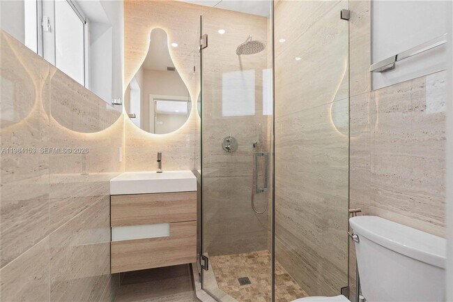 Building Photo - 1345 SW 14th Ave