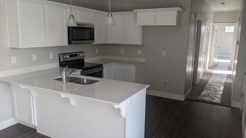Building Photo - 422 N 360 W