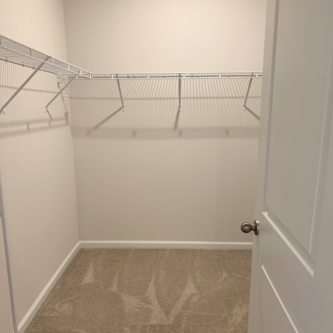 Building Photo - 246 Marauder Dr